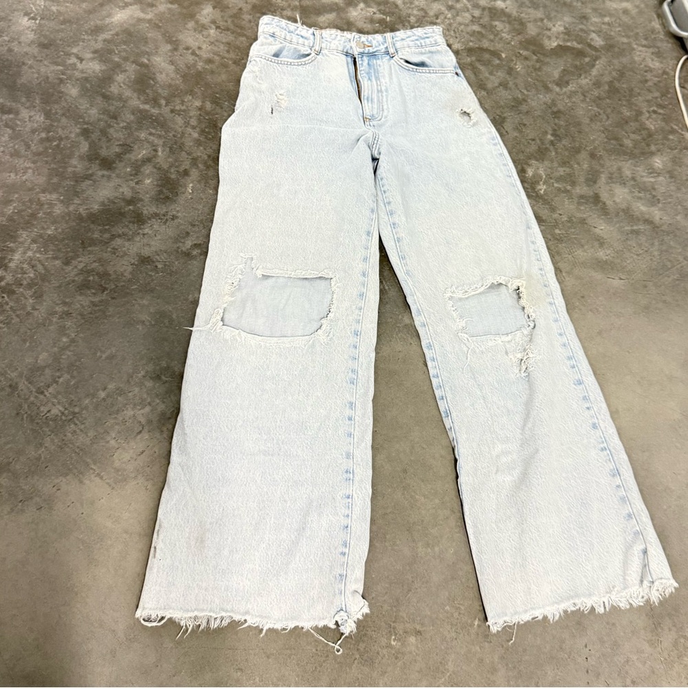 Zara blue jeans blowout knees wide leg size 6